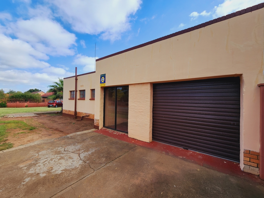 3 Bedroom Property for Sale in Stilfontein North West